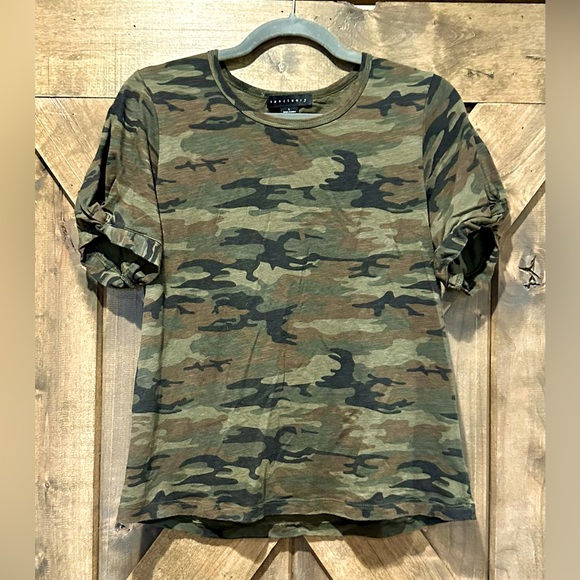 EUC Sanctuary Camo Pattern Puff Sleeve Top Sz L - Picture 14 of 16